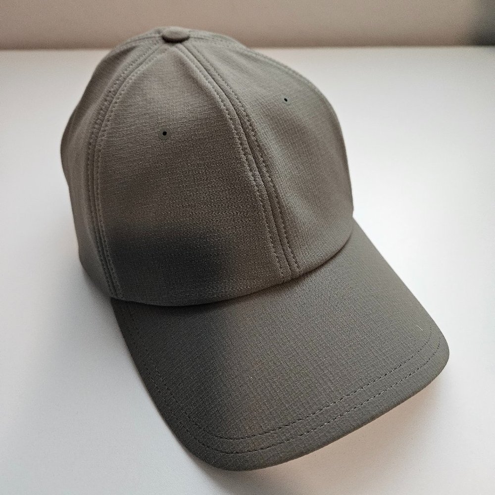 Lululemon Men's Khaki Olive Green Ball Cap